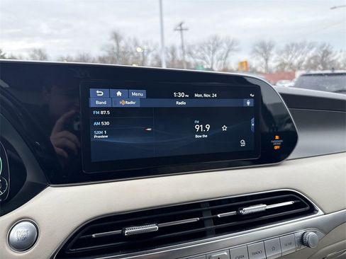 Used 2021 Hyundai Palisade Calligraphy image 12