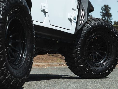 Used 2024 Jeep Wrangler Sahara image 12