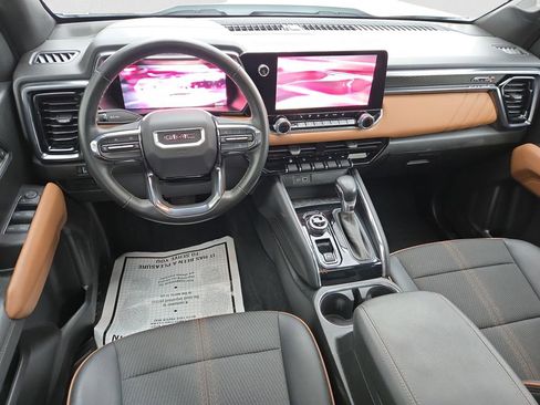 Used 2024 GMC Canyon AT4 w/ Technology Package image 6