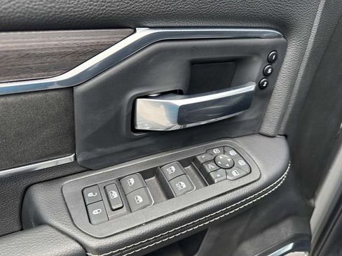 New 2026 RAM 3500 Laramie AWD/4WD image 18