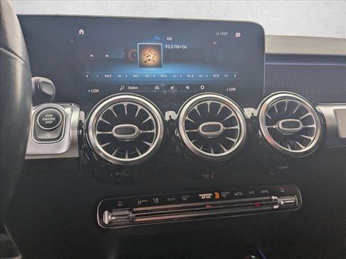 Certified 2021 Mercedes-Benz GLB 250 4MATIC image 14