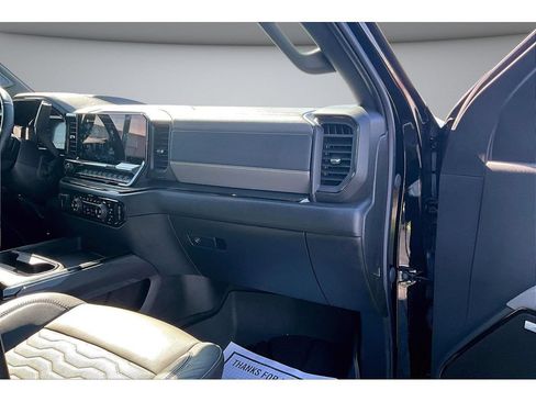Used 2025 Chevrolet Silverado 2500 ZR2 w/ Technology Package AWD/4WD image 18