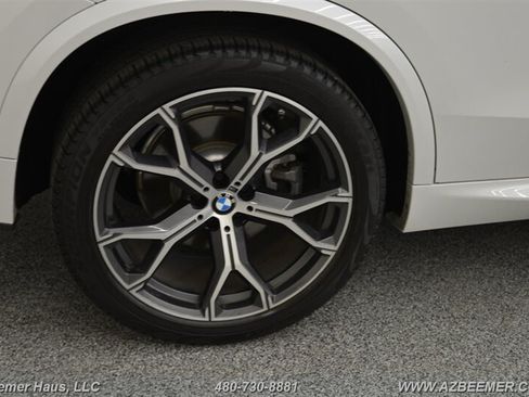 Used 2019 BMW X5 xDrive40i w/ M Sport Package AWD/4WD image 48