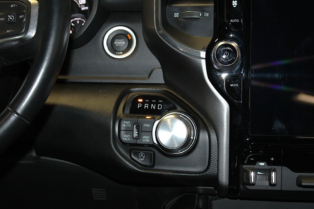 Used 2023 RAM 1500 Laramie AWD/4WD image 15