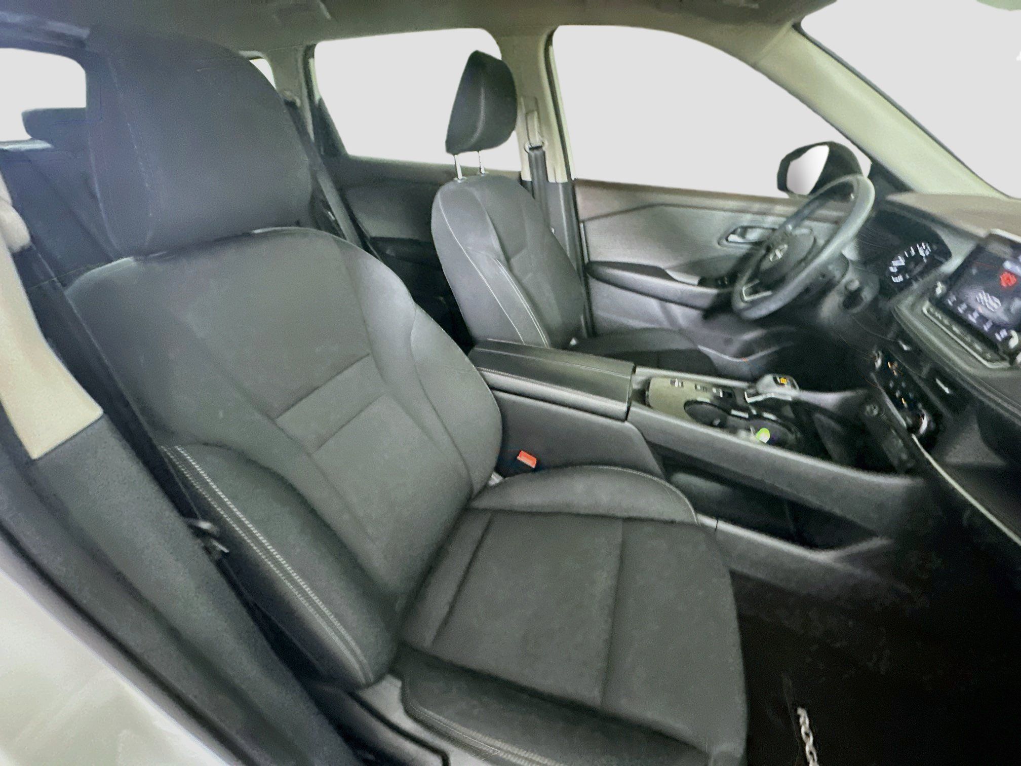 Used 2023 Nissan Rogue S FWD image 29