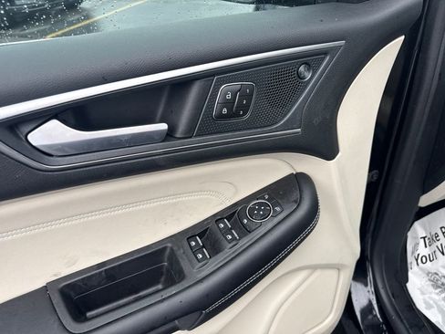 Used 2024 Ford Edge Titanium w/ Equipment Group 301A AWD/4WD image 31