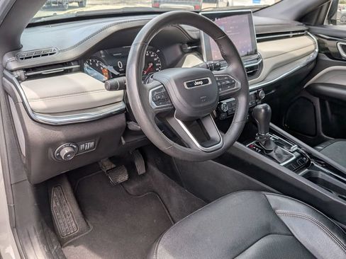 Used 2023 Jeep Compass Limited AWD/4WD image 31