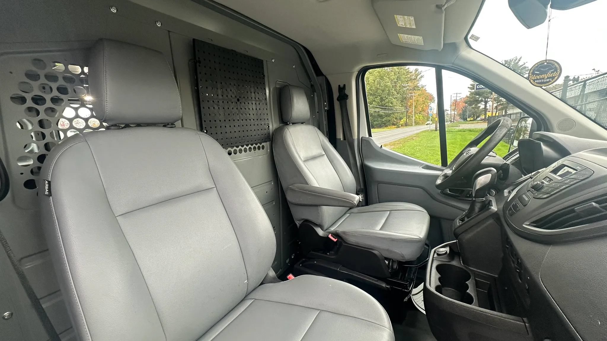 Used 2019 Ford Transit 250 130 Low Roof RWD image 32