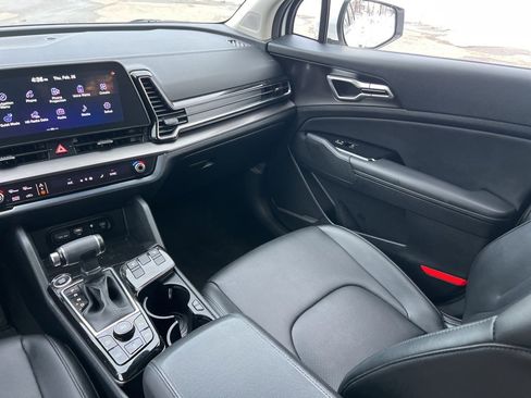 Used 2023 Kia Sportage EX image 19