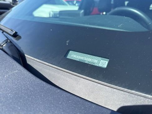 Used 2025 Ford Explorer Platinum w/ LUX Leather Package image 18