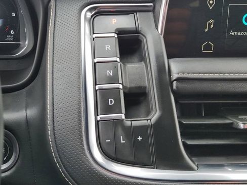 Used 2024 GMC Yukon XL SLT image 18