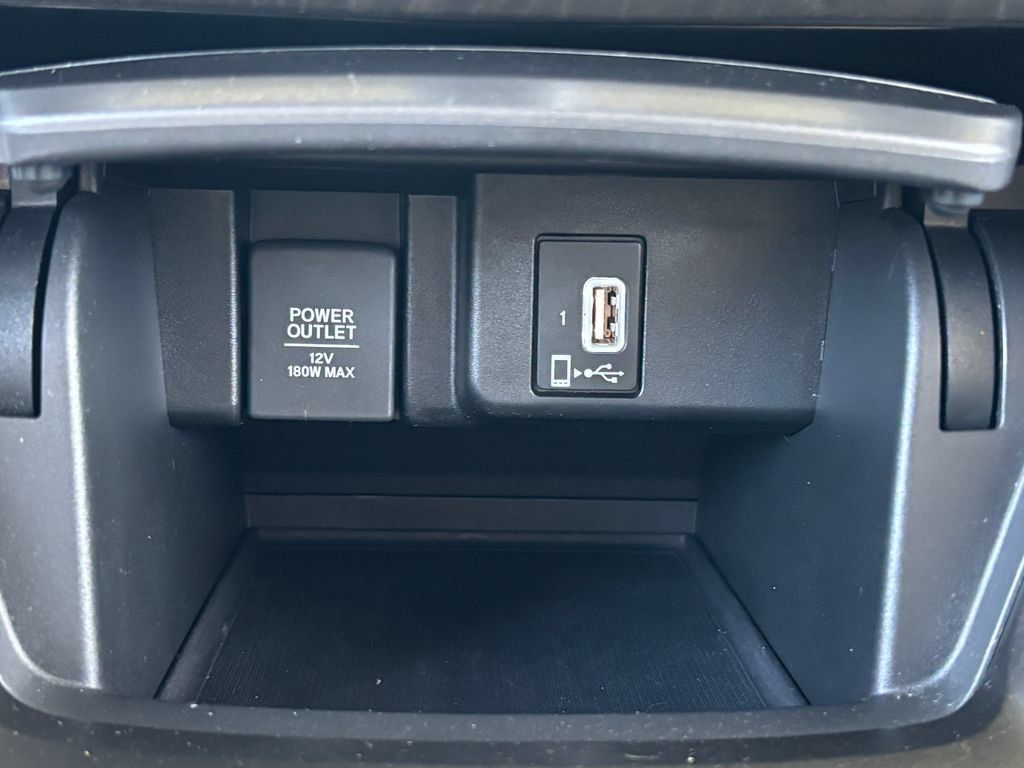 Used 2018 Honda Accord EX image 16