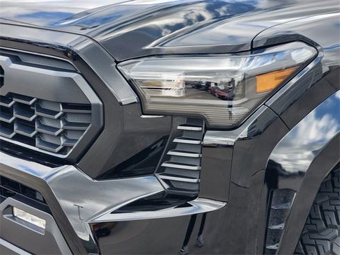Certified 2025 Toyota Tacoma TRD Sport image 9
