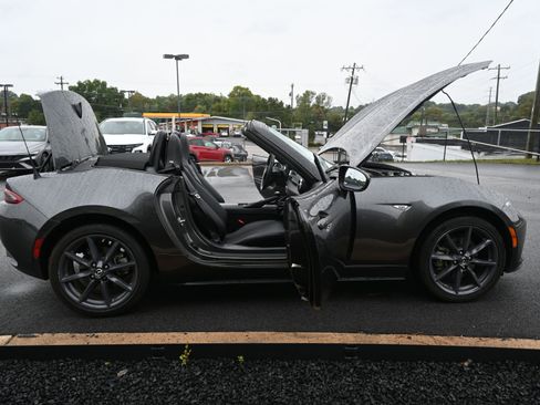 Used 2019 MAZDA MX-5 Miata Grand Touring image 11