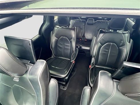 Used 2022 Chrysler Pacifica Limited w/ Uconnect Theater Family Group image 23