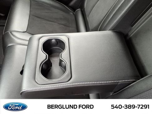 Used 2024 Jeep Grand Cherokee Altitude AWD/4WD image 16