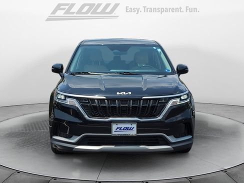 Used 2022 Kia Carnival LX FWD image 3