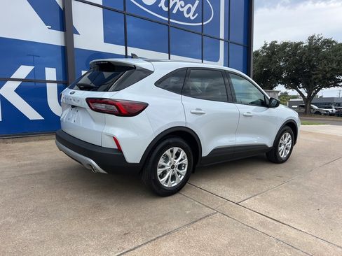 New 2026 Ford Escape Active image 6