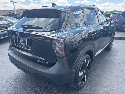 New 2026 Nissan Kicks SR w/ SR Premium Package AWD/4WD image 5
