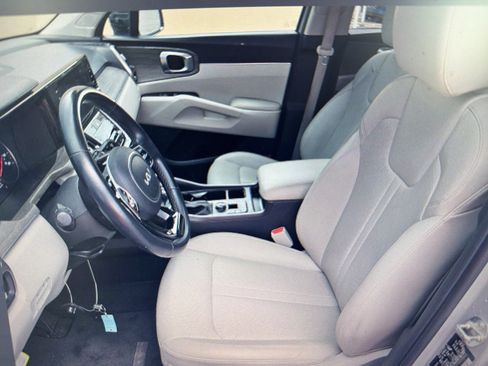 Used 2023 Kia Sorento EX w/ Panoramic Sunroof Package FWD image 3