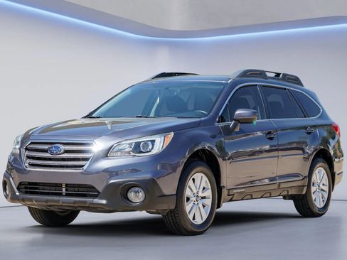 Used 2017 Subaru Outback 2.5i Premium image 3