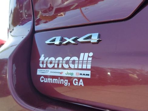 Used 2022 Jeep Grand Cherokee Limited w/ Luxury Tech Group II image 11