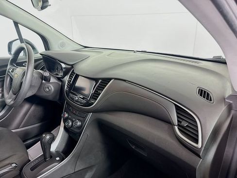 Used 2020 Chevrolet Trax LS w/ Tint and Cruise Package AWD/4WD image 31