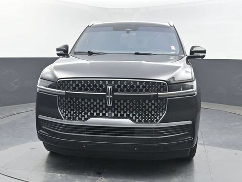 Used 2025 Lincoln Navigator Reserve AWD/4WD image 11