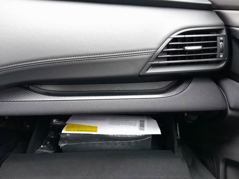 Certified 2025 Subaru Legacy Premium AWD/4WD image 38