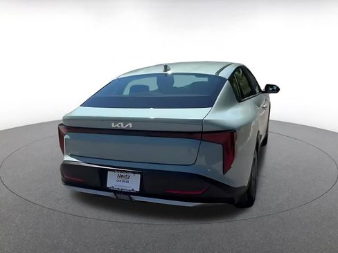 Used 2025 Kia K4 LXS image 14