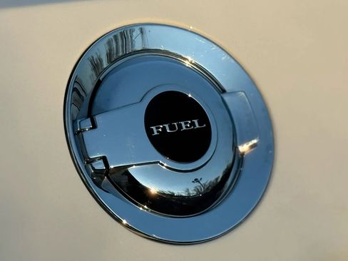 Used 2018 Dodge Challenger R/T Plus image 12