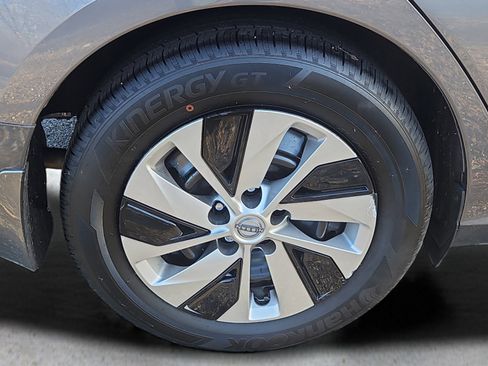 Certified 2025 Nissan Altima 2.5 S image 18