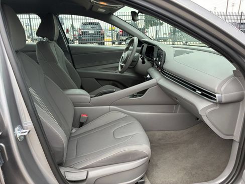 Used 2026 Hyundai Elantra Sport FWD image 30