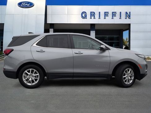 Used 2024 Chevrolet Equinox LT image 3