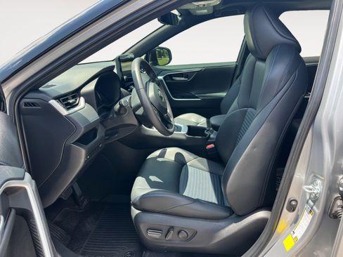 Used 2024 Toyota RAV4 XSE image 9