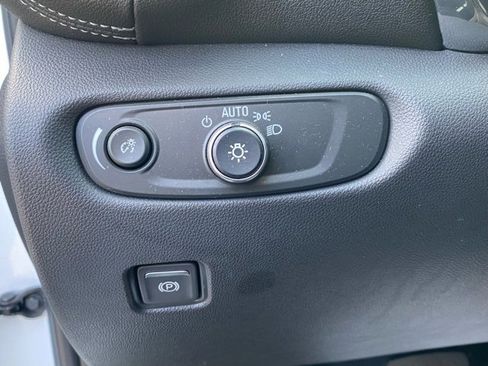 Used 2023 Chevrolet Blazer LT image 13