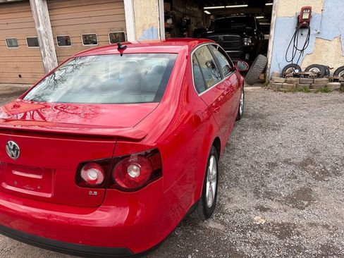 Used 2009 Volkswagen Jetta SEL FWD image 5