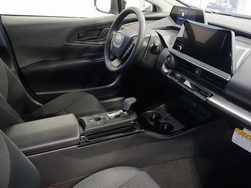 New 2026 Toyota Prius LE image 24