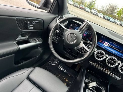 Used 2025 Mercedes-Benz GLA 250 4MATIC image 19