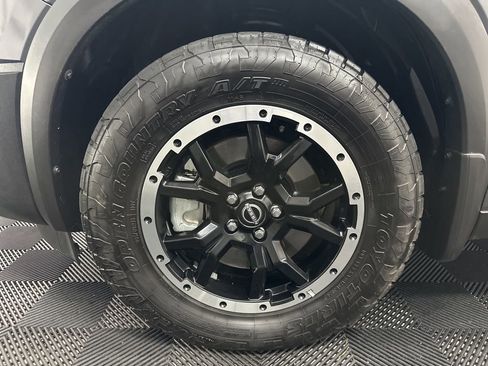 Used 2025 Nissan Pathfinder Rock Creek AWD/4WD image 40