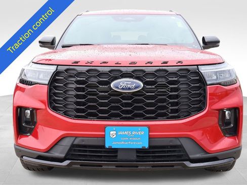 Certified 2025 Ford Explorer ST-Line AWD/4WD image 8