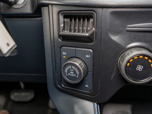 Used 2024 Ford F150 STX image 24