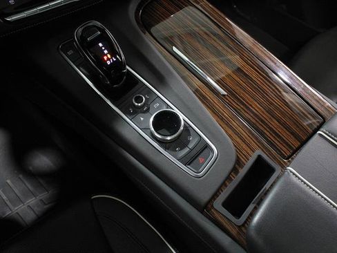 Certified 2021 Cadillac Escalade Premium Luxury image 17