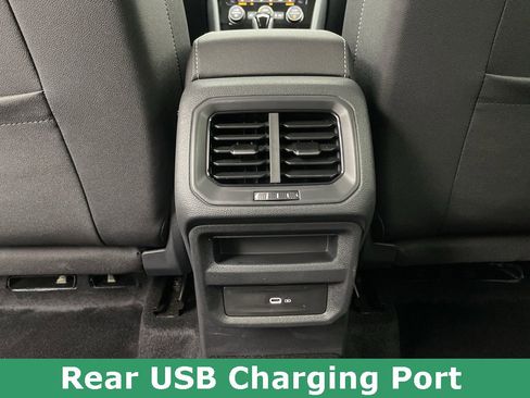 Used 2024 Volkswagen Taos SE image 44