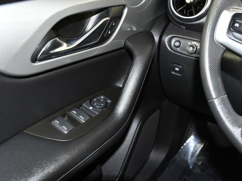 Used 2021 Chevrolet Blazer LT FWD image 32