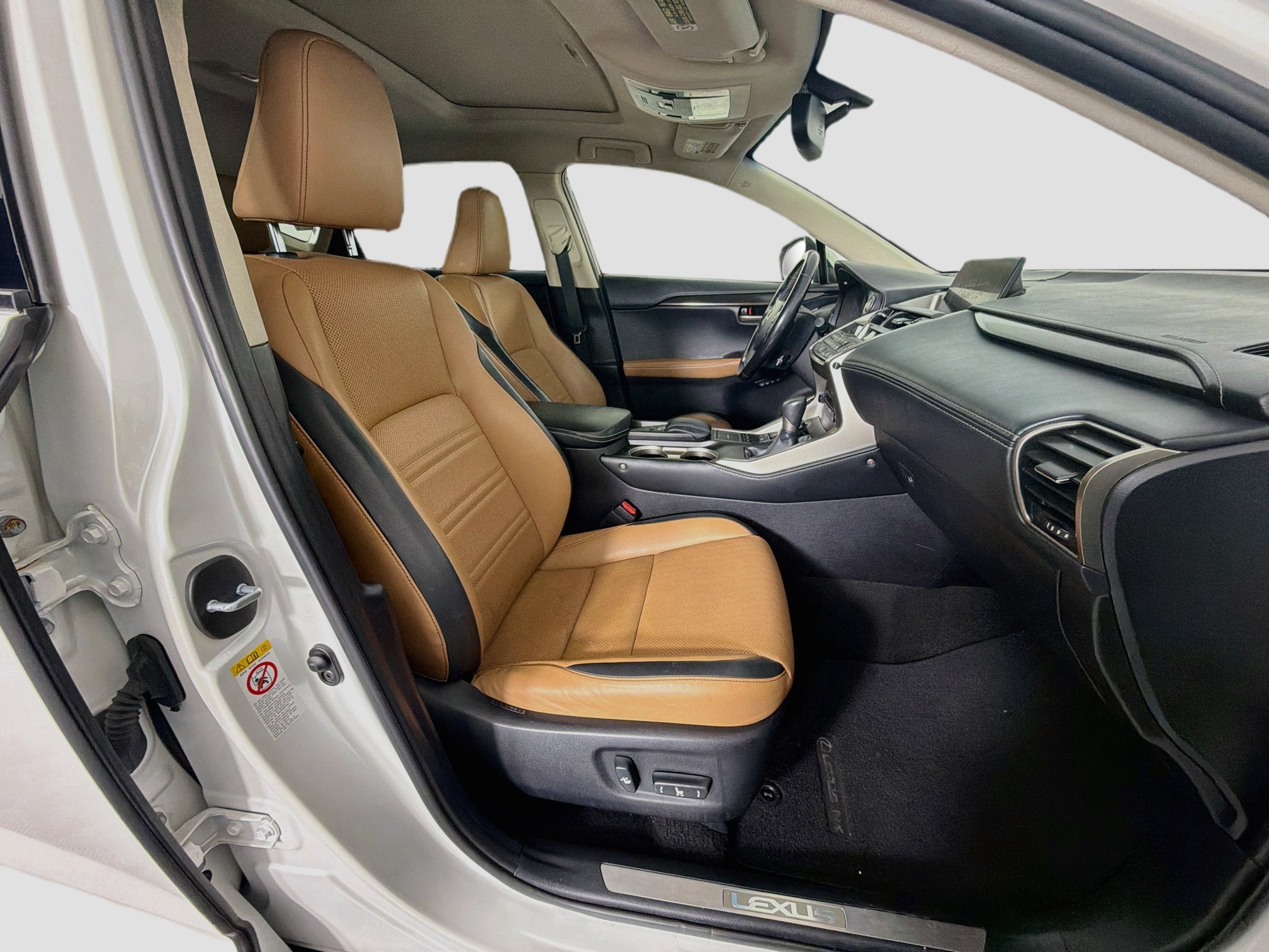 Used 2015 Lexus NX 200t FWD w/ Premium Package image 34
