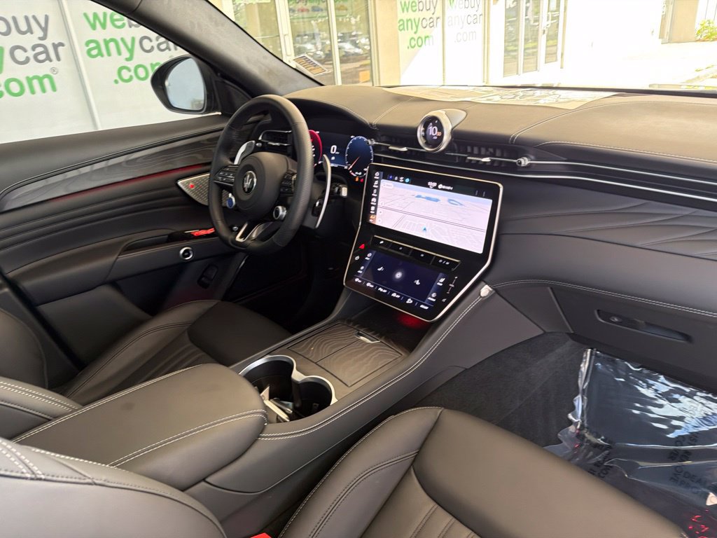 Used 2025 Maserati Grecale GT AWD/4WD image 27