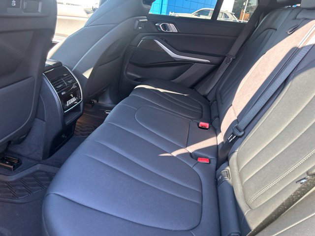 Used 2022 BMW X5 xDrive40i w/ Premium Package AWD/4WD image 8
