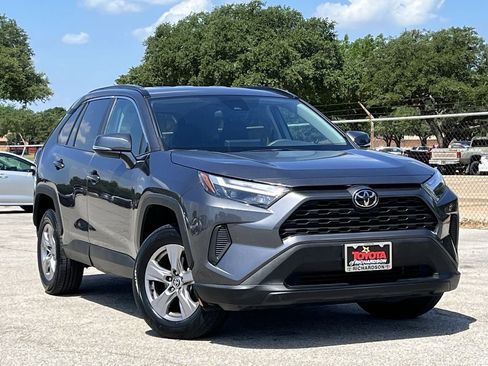 Used 2024 Toyota RAV4 XLE FWD image 2