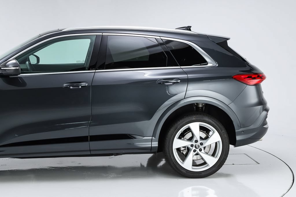 Used 2025 Audi Q5 Premium w/ Premium Plus AWD/4WD image 50